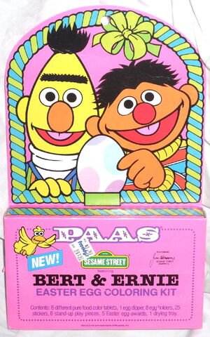 File:Paas 1990 easter coloring kit 1.jpg