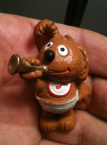 File:Baby rowlf applause fig.jpg