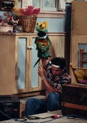 File:Bob Stutt as Iggy.jpg