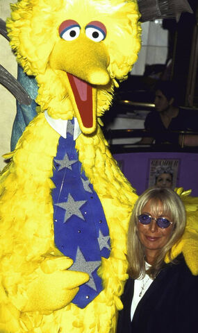 File:Penny-Marshall-Big-Bird.jpg