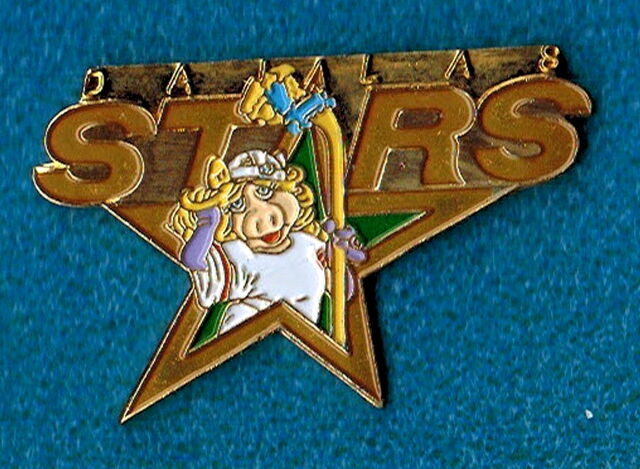 File:Hockey pin dallas stars.jpg