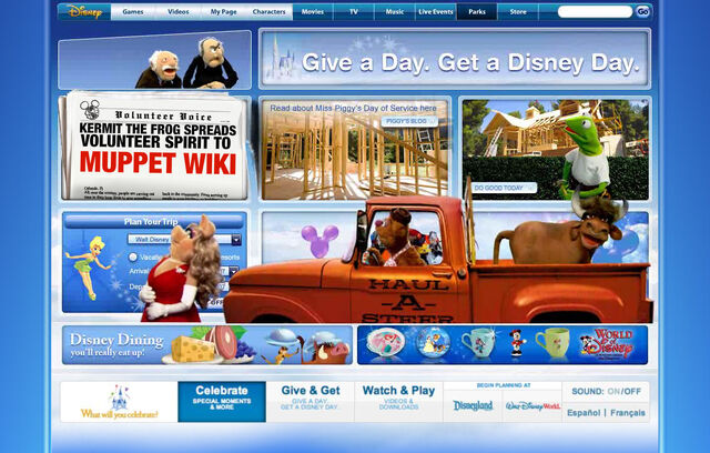 File:Disneyparksgive.com-03.jpg