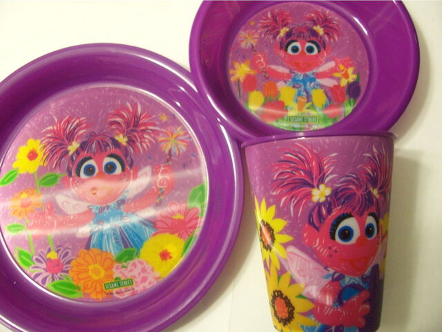 File:Jay franco 2011 sesame street crayon abby flower tablesetting.jpg