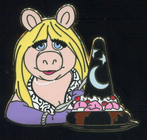 File:Piggy pin trader.jpg