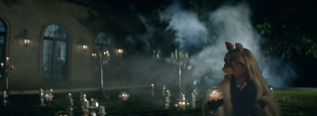 File:Moi video 25.jpg