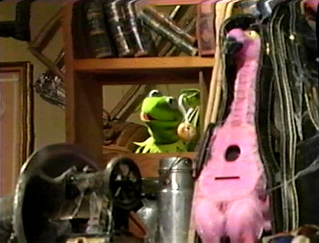 File:Playhouse-Treasures08.jpg