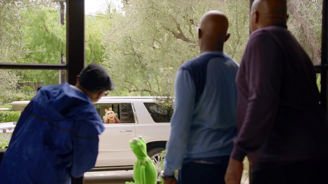 File:CapitalOne-Kermit&Piggy01-(2015-11-16).png