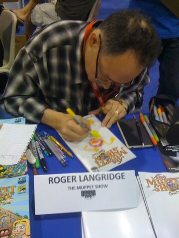 File:SDCC2010-RogerLangridge.jpg