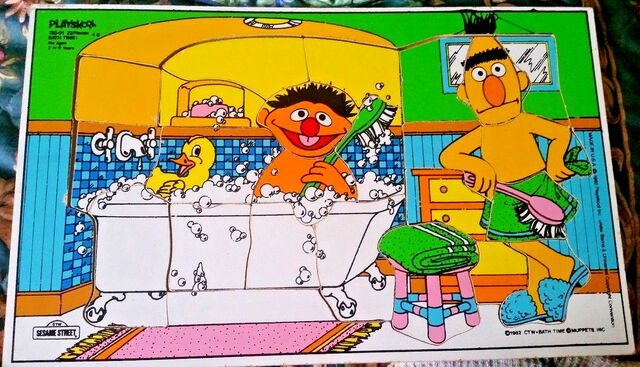 File:Playskool 1982 bath time puzzle.jpg