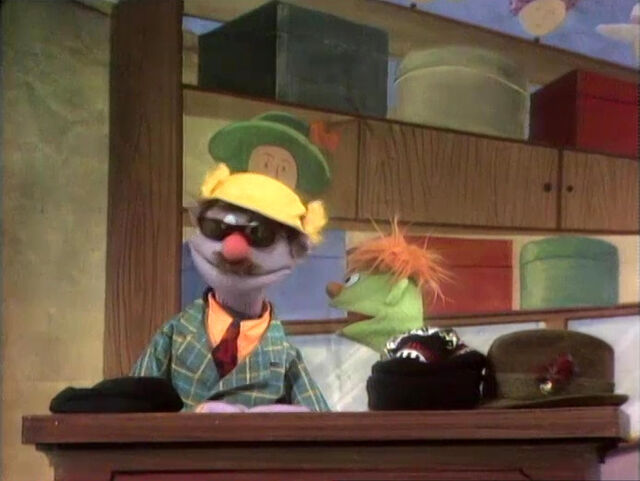 File:Hatshop18.jpg
