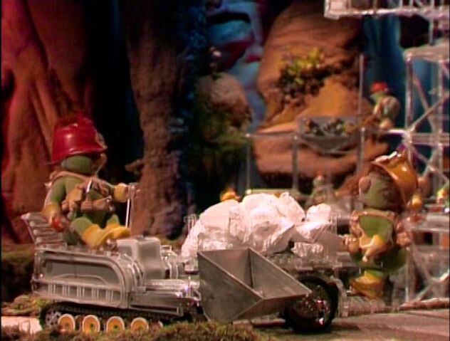 File:Bulldoozer.jpg