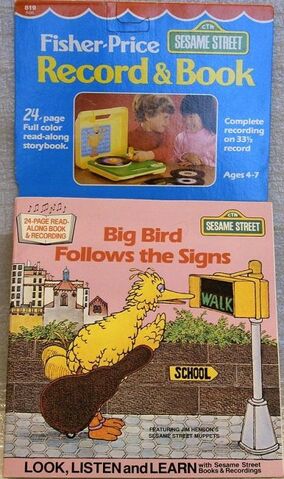 File:FPBigBirdFollowsSigns.jpg