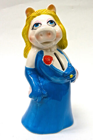 File:Miss Piggy bank (Sigma) 01.jpg