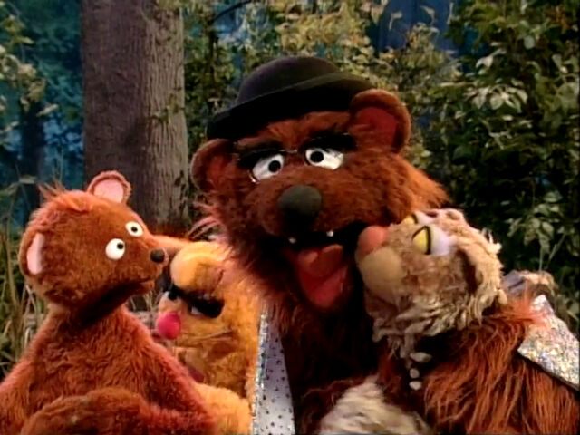 File:Song.PapaBearHug.jpg
