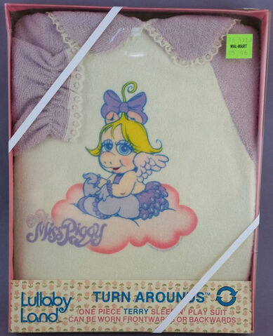 File:TurnAroundsPiggy.jpg