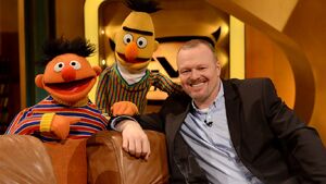 TV-Total-Ernie-Bert-StefanRaab-(2013-01-31)