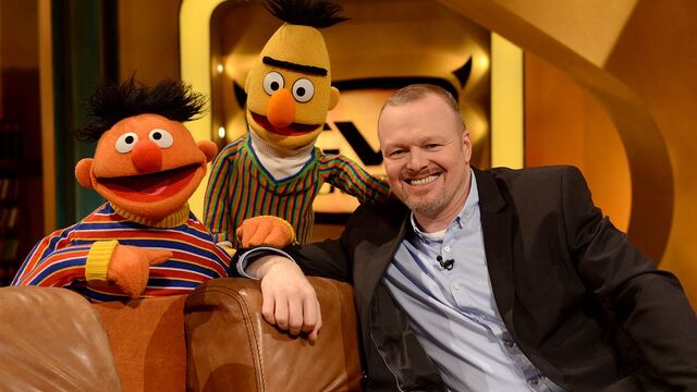 File:TV-Total-Ernie-Bert-StefanRaab-(2013-01-31).jpg