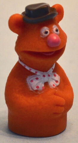 File:Palitoy finger puppets fozzie.jpg