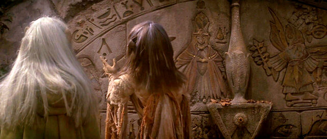 File:TheDarkCrystal-GelflingHieroglyphics.jpg