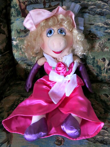 File:Eden piggy.jpg