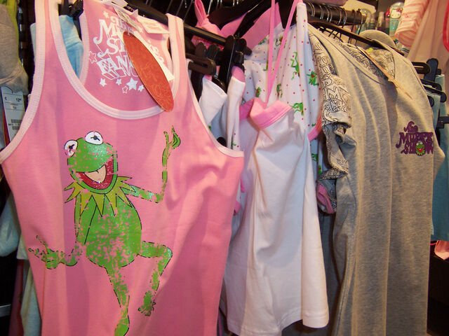 File:H&M-2007Fashion-01.jpg
