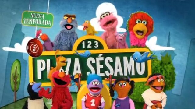 File:PlazaSésamo2011Cast.jpg