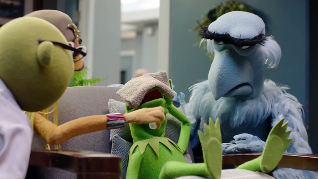 File:TheMuppets-S01E07-KermitDown.png