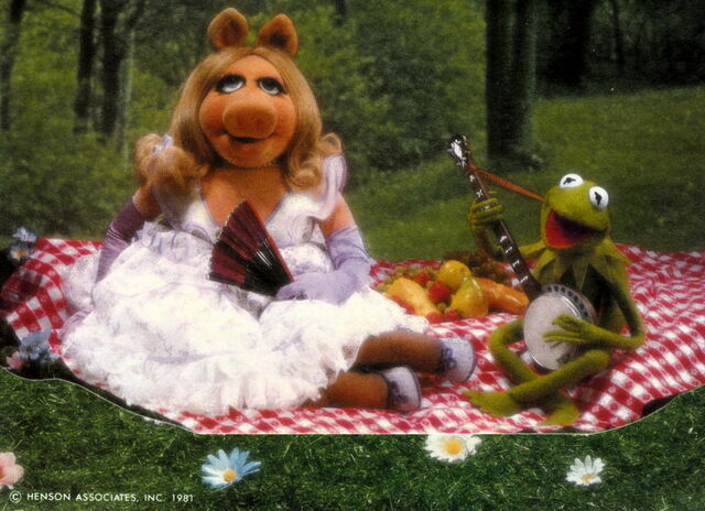 File:Postalettes picnic 1.jpg