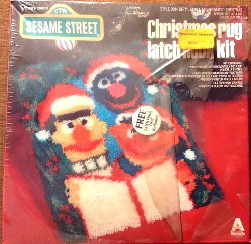 File:Vogart crafts 1979 christmas latch hook kit.jpg