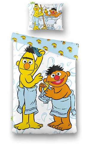 File:Bert en ernie dekbed.jpg