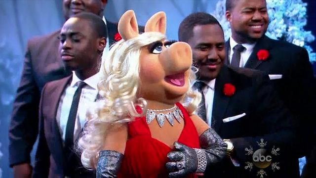 File:GagaMuppets-SantaBaby.png