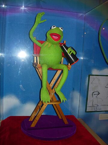 File:Exhibit-JimHensonPuppeteer-Kermit02.jpg