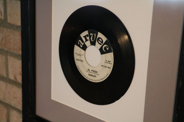 File:PizzeRizzo record 02.jpg
