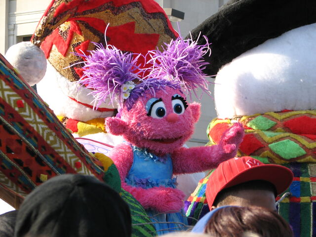 File:Abbycadabby6abcikeathanksgivingdayparade03.jpg