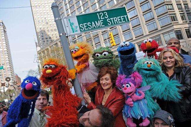 File:SesameStreetDay-(2009-11-09).jpg