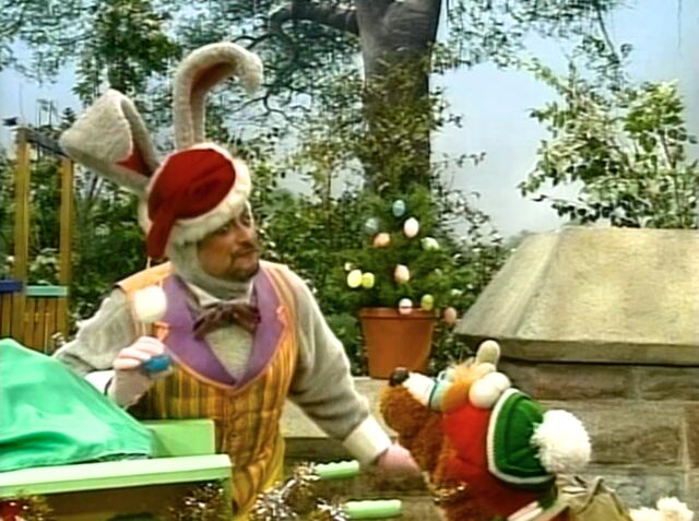 File:GiveYourFriendanEasterEggforChristmas.jpg