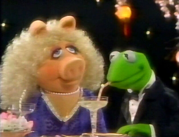 File:Playhouse-KermPiggy01.jpg