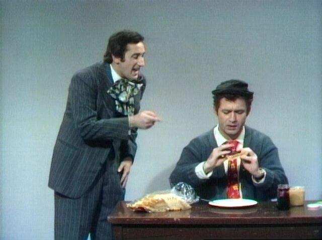 File:Buddyjimsandwich.jpg