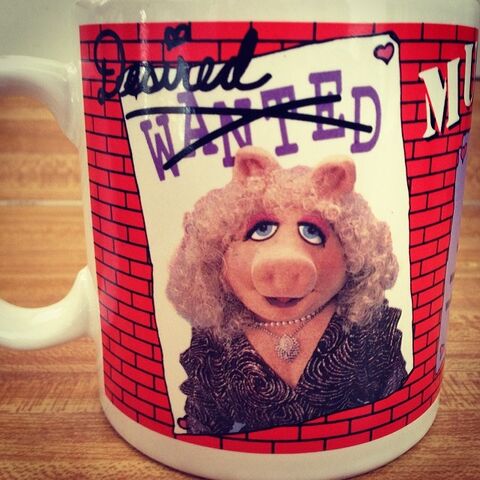 File:1989 WANTED mug Piggy.jpg