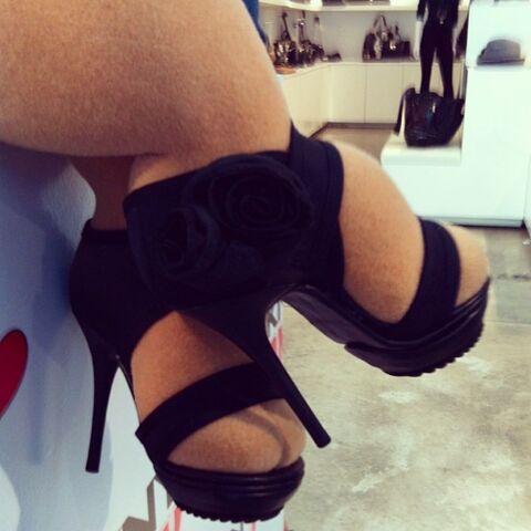 File:Piggy shoes instagram.jpg