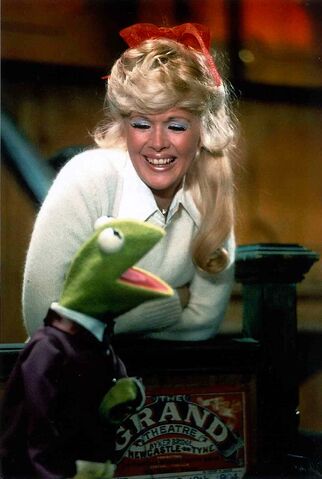 File:Connie Stevens04.jpg
