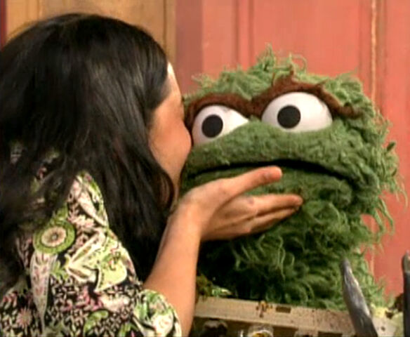 File:Kiss-Leela.jpg