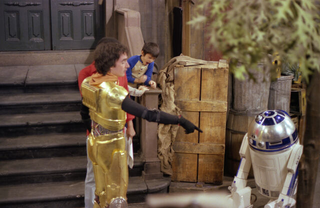 File:SesameStreet-StarWars-C-3PO&R2-D2-02.jpg