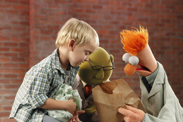 File:MUPPETMOMENTS Y1 ART 137150 2708.jpg