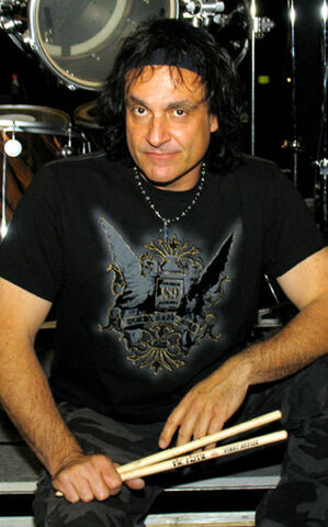 File:VinnyAppice.jpg