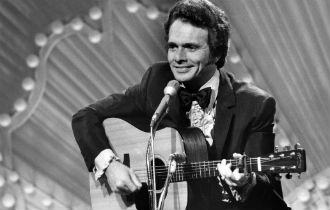 File:Merle haggard 330x210.jpg