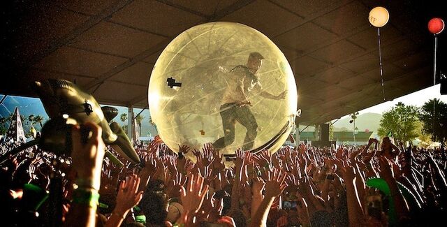 File:Coachella2013 majorlazer.jpg
