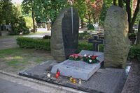 Jacek Kaczmarski grób.jpg