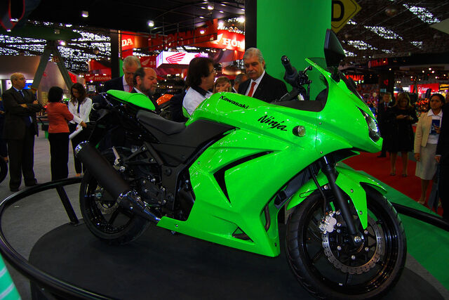 File:Ninja 250 2010.jpg