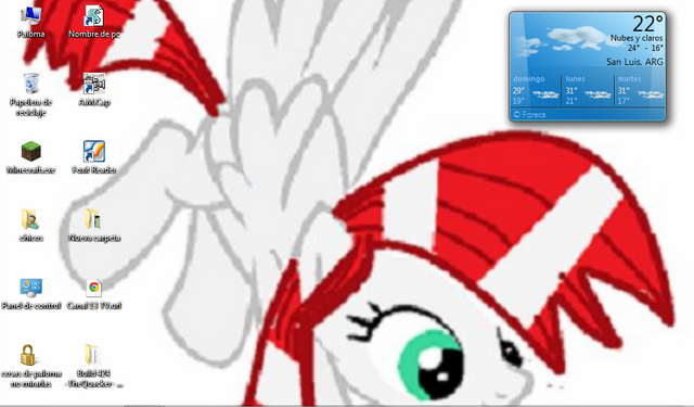 Archivo:Mai escritorio.png